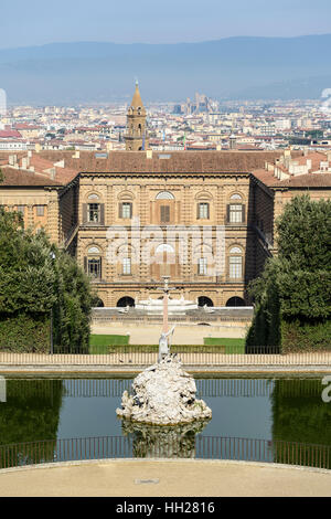 Firenze. L'Italia. Palazzo Pitti e Giardini di Boboli. Foto Stock
