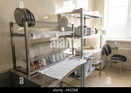 Foto di ospedale cucina con grandi lavelli Foto Stock