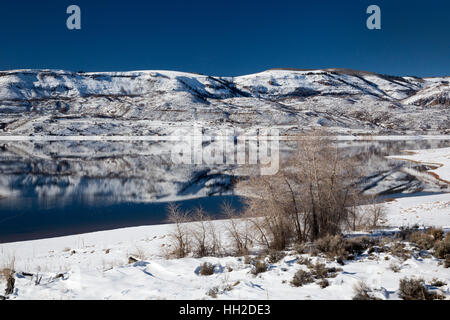 Sapinero, Colorado - Blue Mesa serbatoio sul fiume Gunnison in Curecanti National Recreation Area. Foto Stock