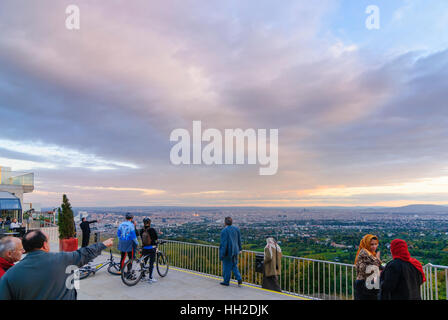 Wien, Vienna: guardare dalla montagna Kahlenberg in città al tramonto, 00., Wien, Austria Foto Stock