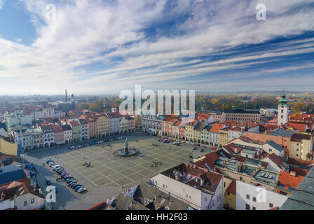 Ceske Budejovice (Budweis): Vista dalla Torre Nera sulla piazza principale con la fontana di Sansone e Municipio (centro), , Jihocesky, Südböhmen, Sud Bohemi Foto Stock