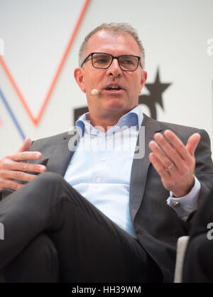 Lufthansa boss Carsten Spohr parlando a la DLD (Digital-Life-design) Conferenza di Monaco di Baviera, Germania, 16 gennaio 2017. Gli ospiti presso la 3 giorni di conferenza hanno discusso le tendenze e gli sviluppi in digitalizzazione. Foto: Tobias Hase/dpa | Utilizzo di tutto il mondo Foto Stock
