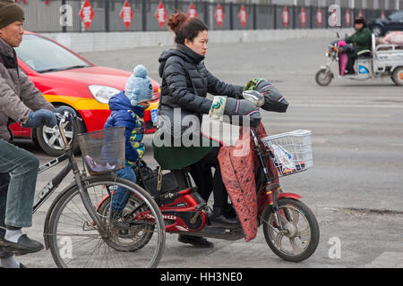 Bicicletta e ebike, Shizuishan, Ningxia, Cina Foto Stock