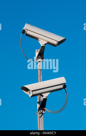 Controllata in remoto le telecamere di sorveglianza Foto Stock
