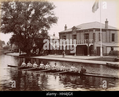 Vogatori sul fiume Cam, c.1912 Foto Stock