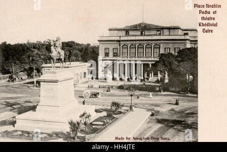 Piazza dell'Opera con la statua di Ibrahim Pasha al Cairo, Egitto Foto Stock