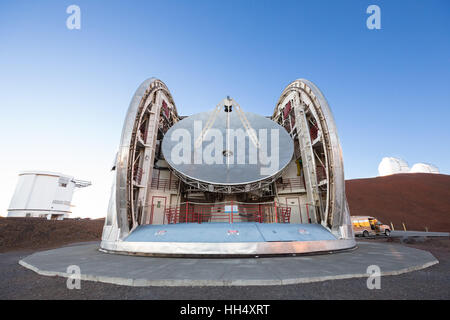 Mauna Kea osservatori sulla Big Island delle Hawaii, questo è un telescopio ad infrarossi Foto Stock