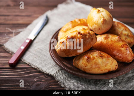 Pasties riempiti con carne e verdure Foto Stock