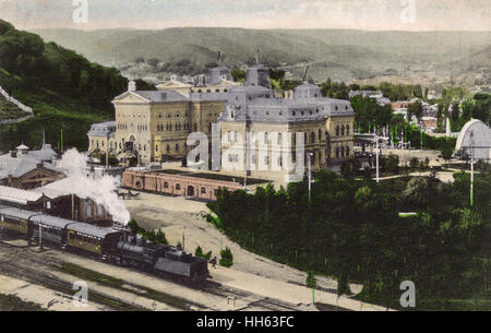 Treno alla stazione Mineralovodsky, Kislovodsk, Russia Foto Stock