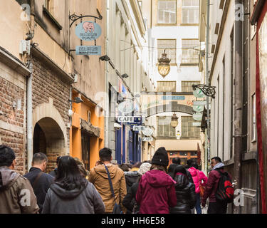 Delirio cafe e il villaggio, Bruxelles, Belgio - bar popolare e di attrazione turistica Foto Stock