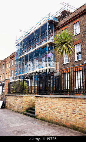 Percy House su Tottenham High Road che è in corso di ristrutturazione Tottenham Hotspur Calcio Club come parte del nuovo stadio dello sviluppo Foto Stock