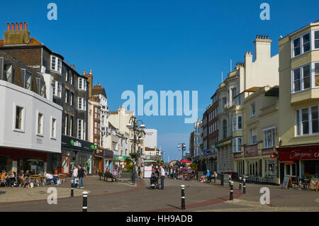 Castle Street, Hastings Town Center, East Sussex Regno Unito Foto Stock