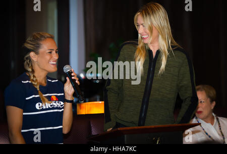 SAN JUAN, PORTO RICO - 15 dicembre : Monica Puig, Maria Sharapova parla ai media prima del 2016 Monica Puig Invitational tennis exhibition Foto Stock