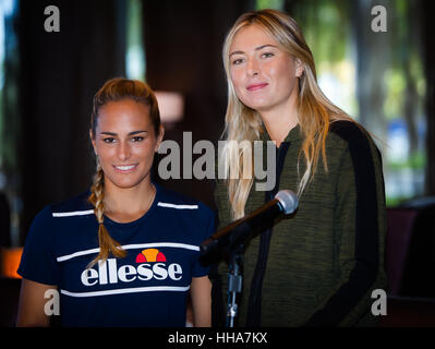 SAN JUAN, PORTO RICO - 15 dicembre : Monica Puig, Maria Sharapova parla ai media prima del 2016 Monica Puig Invitational tennis exhibition Foto Stock