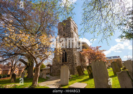 San Pietro e di san Paolo la Chiesa a milton prossima gravesend con denton. Foto Stock