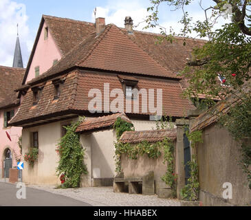 Dettagli architettonici di Mittelbergheim, un villaggio di una regione in Francia denominato Alsazia Foto Stock