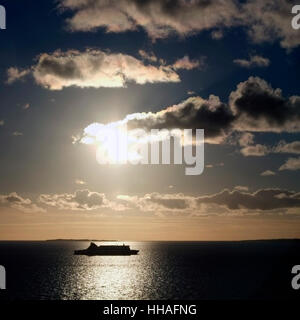 Belfast Stranraer ferry entrando in Belfast Lough. Foto Stock