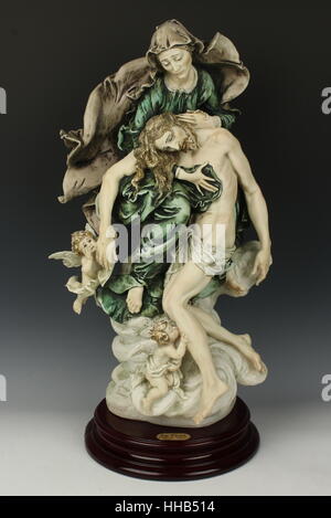 Giuseppe Armani Figurine 802C 'La Pieta' Foto Stock