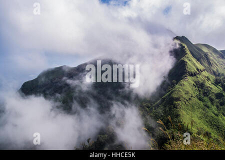 Khao Chang Puak montagna, Kanchanaburi Thailandia Foto Stock