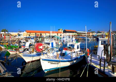 Porto di Pafo e Paphos, Cipro, Mediterraneo orientale Mare Foto Stock