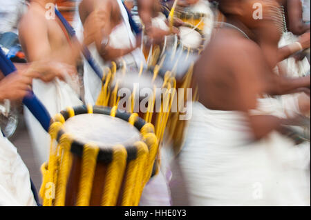 Tamburi per un festival in Kerala, nell India meridionale Foto Stock