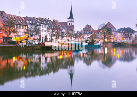 Mattina terrapieno a Strasburgo, in Alsace Foto Stock