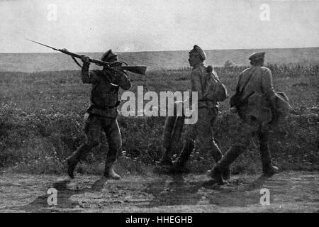 Fotografia dei membri delle Guardie rosse, paramilitari formazioni di volontariato costituito principalmente da lavoratori in fabbrica, contadini, cosacchi e parzialmente dei soldati e dei marinai per "protezione del potere sovietico'. In data xx secolo Foto Stock