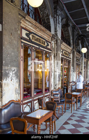 Caffe Florian (b. 1720), il più antico caffè del mondo, Piazza San Marco, Venezia, Veneto, Italia Foto Stock