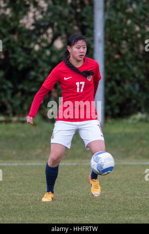 Firenze, Italia. Xiii gen, 2017. Ylinn Tennebo (NOR) Calcio/Calcetto : donna Internaitonal amichevole tra U-17 Italia 2-0 U-17 Norvegia a Coverciano in Firenze, Italia . Credito: Maurizio Borsari/AFLO/Alamy Live News Foto Stock