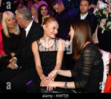 Noi attrice americana Kate Bosworth (L) e l'attrice Alexandra Maria Lara in off-site show per l'etichetta Marc Caino a Berlino, Germania, 17 gennaio 2017. Foto: Jens Kalaene/dpa-Zentralbild/ZB Foto Stock