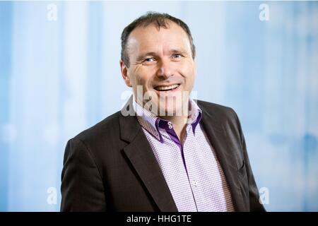 Amburgo, Germania. Xvi Nov, 2016. Il nuovo presidente del dpa esecutivo, Pietro Kropsch, fotografato a Amburgo, Germania, 16 novembre 2016. Foto: Christian Charisius/dpa/Alamy Live News Foto Stock