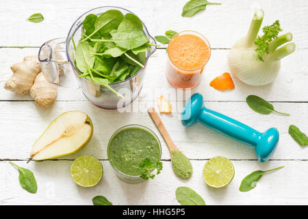 Frutta e verdura, smoothie, blender, abstract salute Dieta concetto di stile di vita Foto Stock