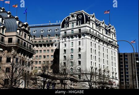 Washington, DC - 10 Aprile 2014: Il leggendario cinque stelle lusso Willard Hotel sulla Pennsylvania Avenue Foto Stock