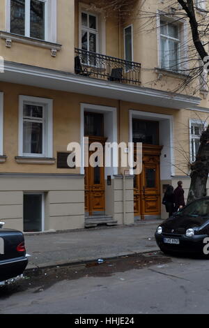 Ingresso alla ex casa di Christopher Isherwood a Berlino, Nollendorfstrasse, Berlino Schoneburg. Foto Stock