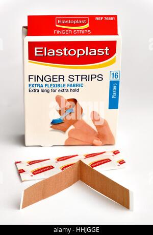 Elastoplast dito extra strisce di tessuto flessibile extra extra lunga attesa di intonaco. Foto Stock