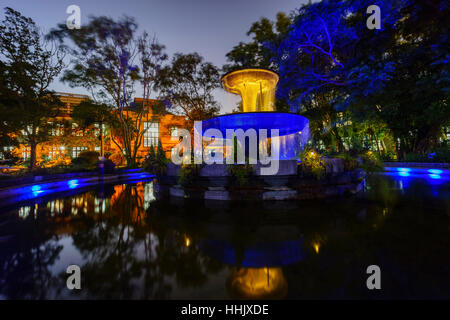 Taipei, 25 dic.: vista notturna dell'Europa giardino di stile in Songshan culturali e creative Park sul dicembre 25, 2016 a Taipei, Taiwan Foto Stock