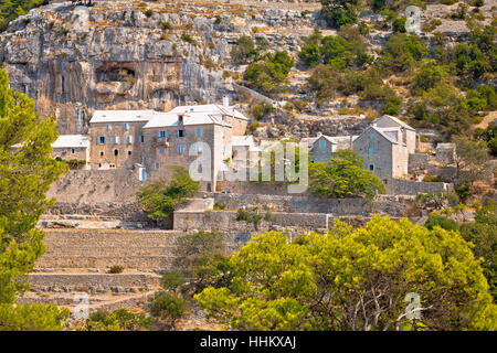 Pustinja Blaca deserto di pietra hermitage sull'isola di Brac, Dalmazia, Croazia Foto Stock