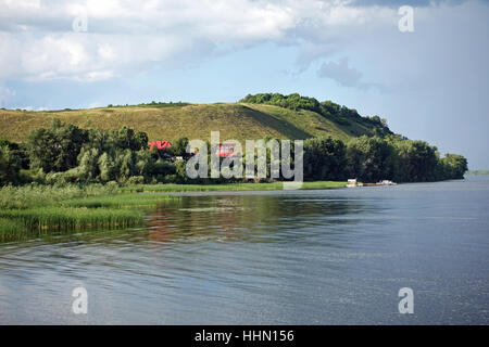 Bellissima vista sul fiume Volga vicino villaggio Vinnovka, Russia Foto Stock