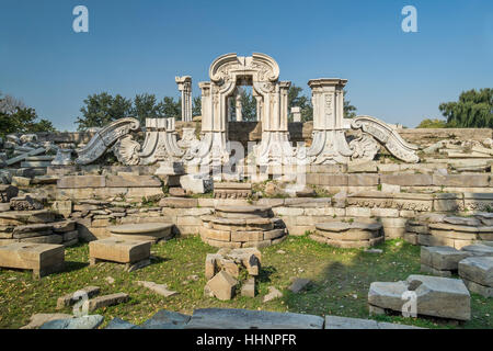 Il vecchio palazzo estivo rovine, Pechino, Cina Foto Stock