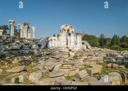 Il vecchio palazzo estivo rovine, Pechino, Cina Foto Stock