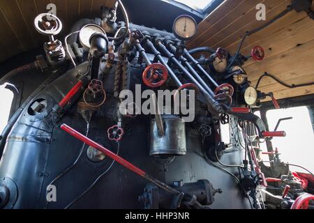 Wolsztyn, Polonia - 28 Aprile 2012 Sfilata di locomotive ferroviarie in Wolsztyn in Polonia occidentale. Foto Stock