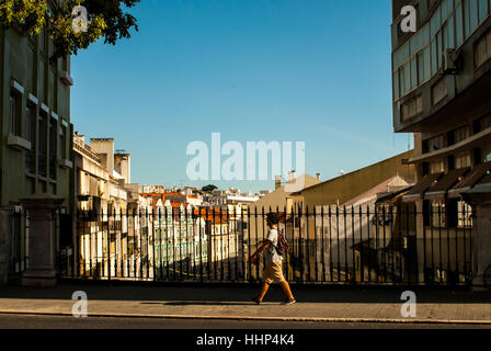 Scena di strada di Lisbona, Portogallo, luglio 2015 Foto Stock
