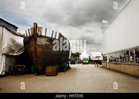 Il porto e le sue case introno a Harburg vicino ad Amburgo/Germania Foto Stock