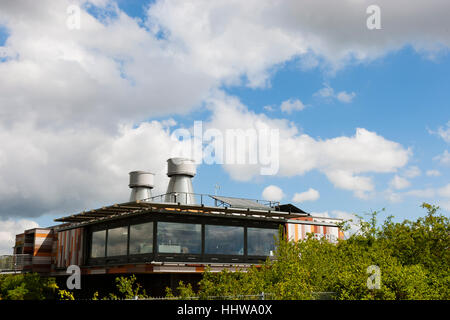 Rainham Marsh RSPB riserva, Londra, Regno Unito. La RSPB Ambiente e Centro Didattico Rainham marshes. Foto Stock