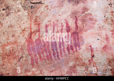 Antichi dipinti dei Boscimani su Sevilla Arte Rock Trail in montagne Cederberg, Sud Africa Foto Stock