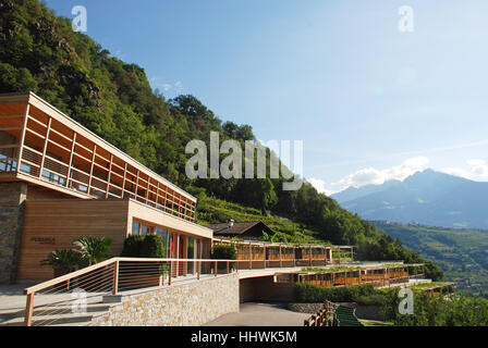 Hotel Pergola Residence dal famoso architetto Matteo Thun Lagundo Merano Alto Adige Italia Foto Stock