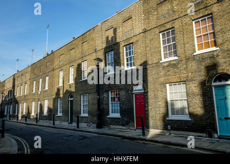 Terrazza vittoriana alloggiamento, Theed Street, London SE1 Foto Stock