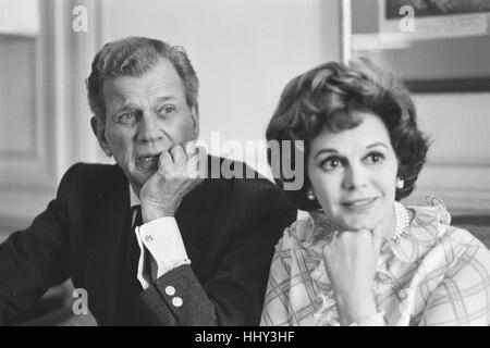 Giuseppe cotone e Patricia Medina, a casa, 1969 Foto Stock