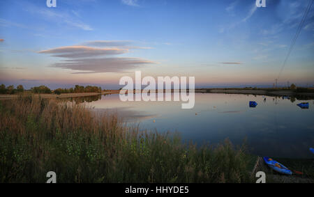 Sunset wakeboarding sessione in Alpipark. Foto Stock