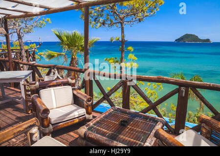 Mare vista balcone, popolare località turistica isola di Zante Grecia Foto Stock